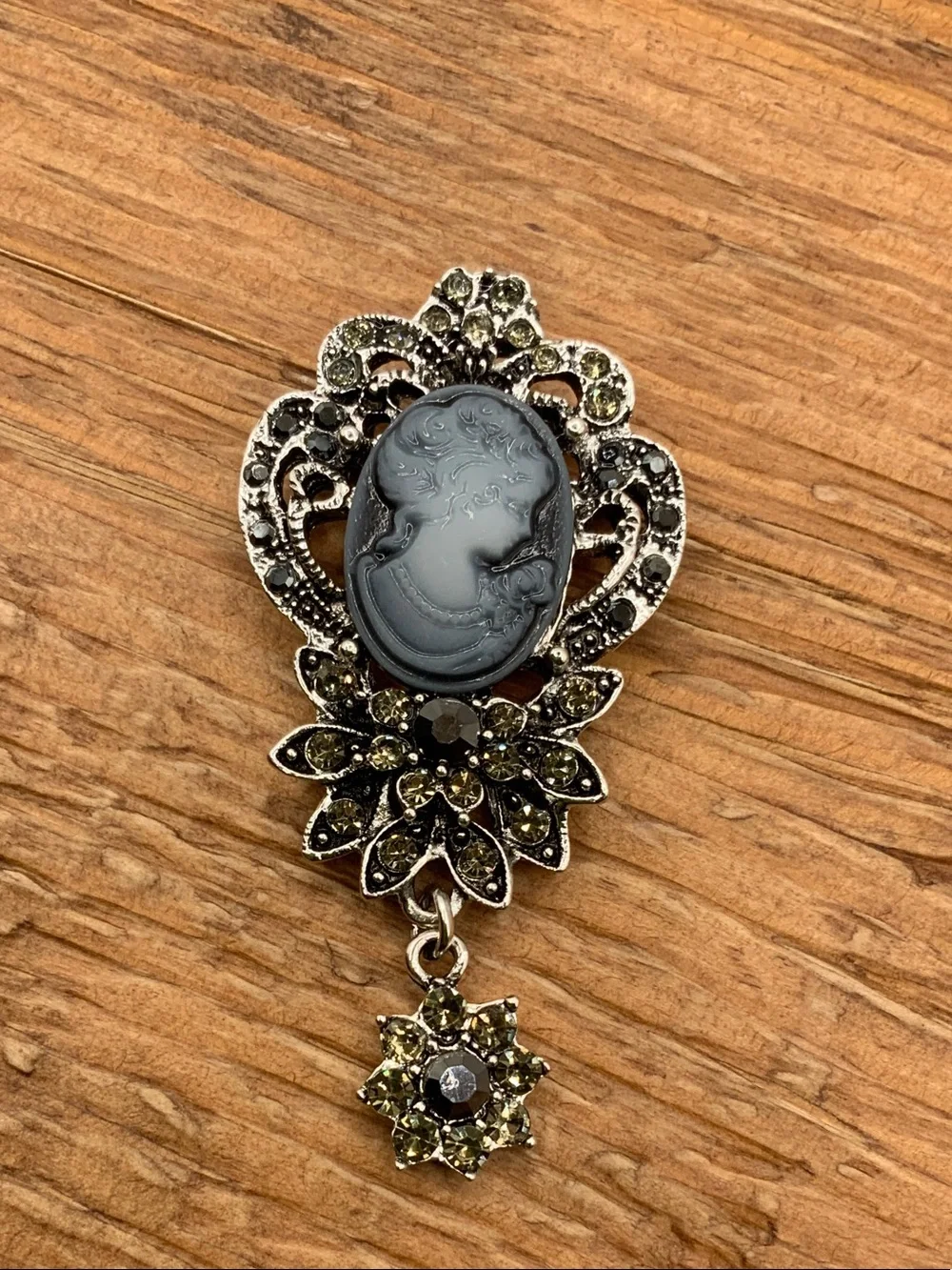 Vintage Inspired Dark Grey Hematite Crystal Cameo Brooch
